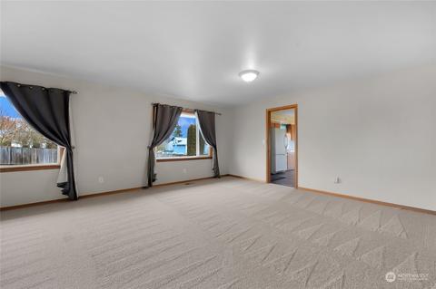 2101 Rockefeller Ave, Everett, WA 98201 photo 5