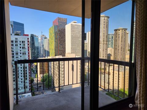 2100 3rd Ave #2106, Seattle, WA 98121