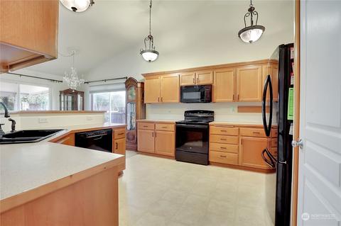 1405 NE Riddell Ave, Orting, WA 98360 photo 6
