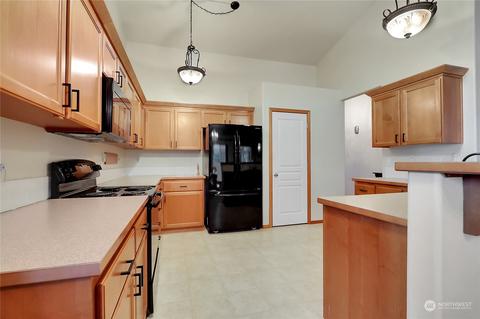 1405 NE Riddell Ave, Orting, WA 98360 photo 8