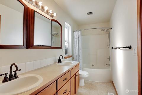 1405 NE Riddell Ave, Orting, WA 98360 photo 18