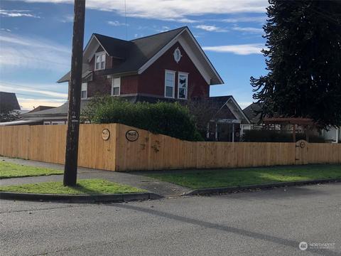 501 W Young St, Elma, WA 98541