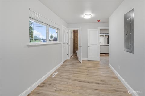 1332 Mcdougall Ave, Everett, WA 98201 photo 17