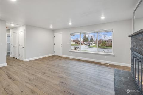 1332 Mcdougall Ave, Everett, WA 98201 photo 5