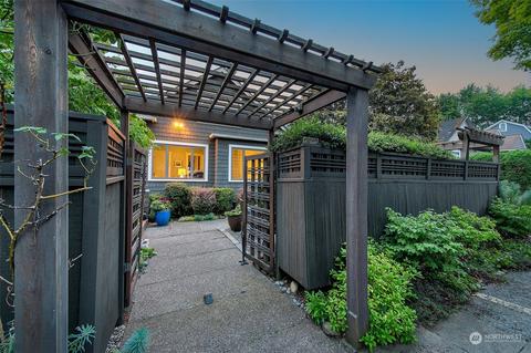 2818 11th Ave E, Seattle, WA 98102 photo 33