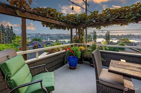 2818 11th Ave E, Seattle, WA 98102 photo 32