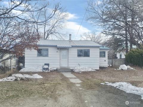 421 Ferry St S, Omak, WA 98841