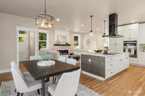 Dining - 2402 124th St SE, Everett, WA 98208 photo 3 of 4