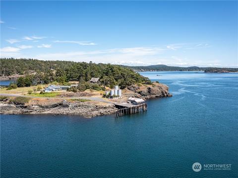 1996 Richardson Rd, Lopez Island, WA 98261