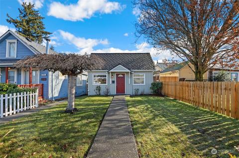 1627 Rockefeller Ave, Everett, WA 98201 photo 2