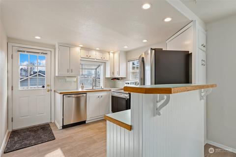1627 Rockefeller Ave, Everett, WA 98201 photo 14