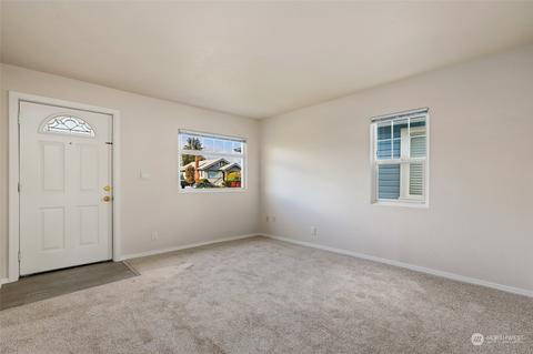 1627 Rockefeller Ave, Everett, WA 98201 photo 4