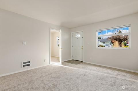 1627 Rockefeller Ave, Everett, WA 98201 photo 5
