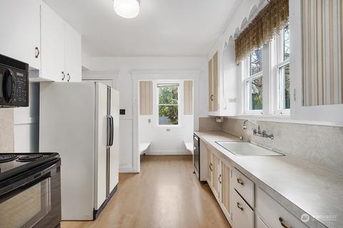 3008 E Spring St, Seattle, WA 98122 photo 10