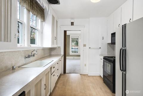 3008 E Spring St, Seattle, WA 98122 photo 13