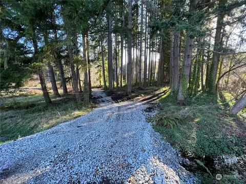 15739 Virginia Loop Rd NE, Poulsbo, WA 98370