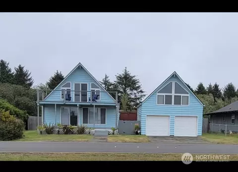 510 Ocean Shores Blvd SW, Ocean Shores, WA 98569