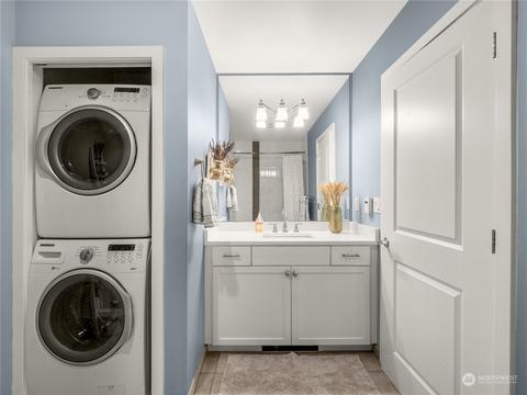 321 E Thomas St #403, Seattle, WA 98102 photo 13