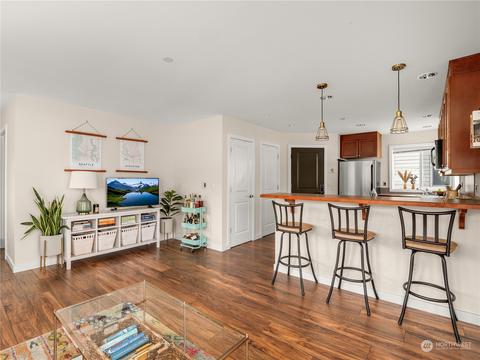 321 E Thomas St #403, Seattle, WA 98102 photo 7