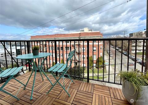 321 E Thomas St #403, Seattle, WA 98102 photo 4