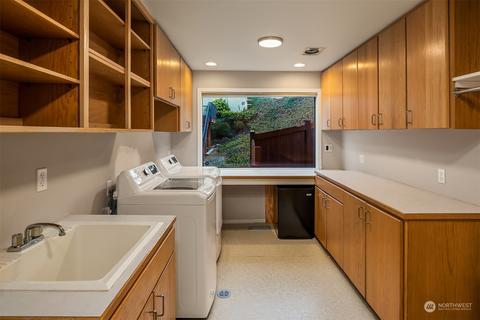 1126 24th Ave E, Seattle, WA 98112 photo 29
