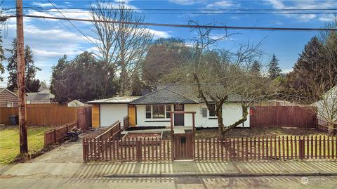 5702 241st St SW, Mountlake Terrace, WA 98043