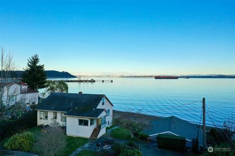 7895 Beach Dr E, Port Orchard, WA 98366