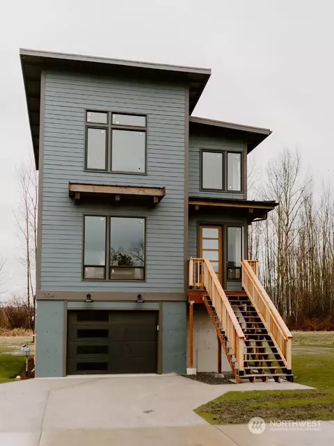 704 Garfield St, Sumas, WA 98295
