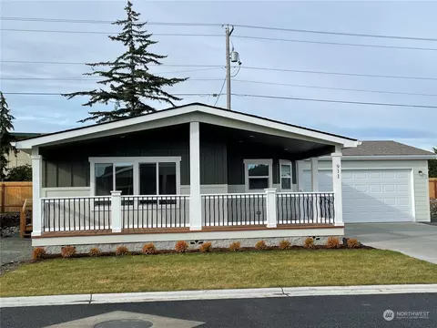 911 N Iris Ave, Sequim, WA 98382