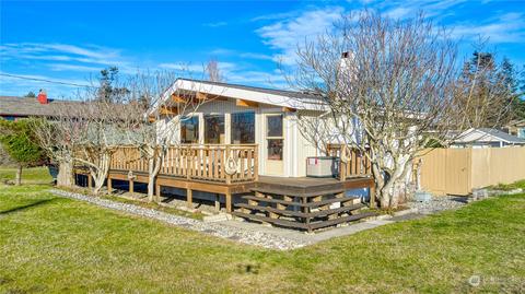 678 Freeman Ln, Point Roberts, WA 98281