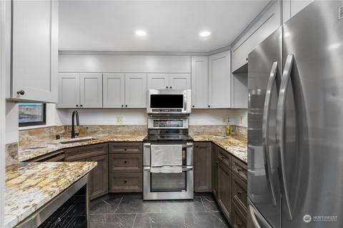 1801 N 107th St #103, Seattle, WA 98133