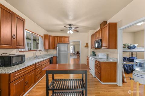 910 E 34th St, Tacoma, WA 98404 photo 17