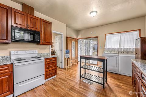 910 E 34th St, Tacoma, WA 98404 photo 13