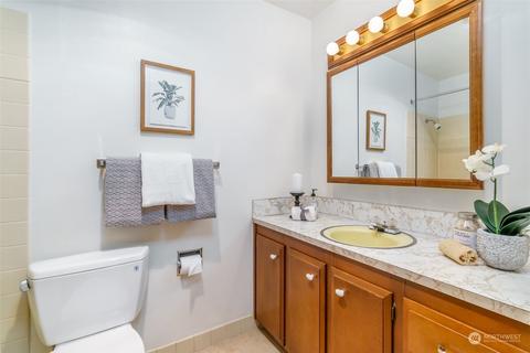 75 E Lynn St #301, Seattle, WA 98103 photo 13