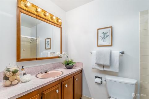 75 E Lynn St #301, Seattle, WA 98103 photo 15