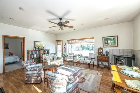 2332 Hawk Dr, Walla Walla, WA 99362 photo 3