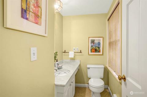 2002 12th Ave E, Seattle, WA 98102 photo 14