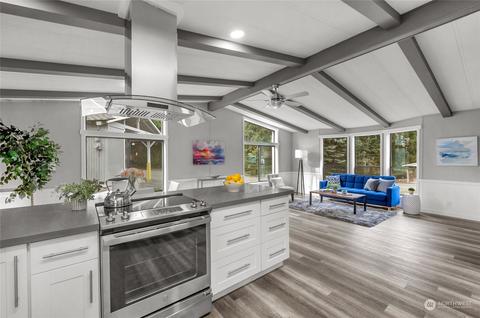 17306 Woodcrest Dr NE, Bothell, WA 98011 photo 5