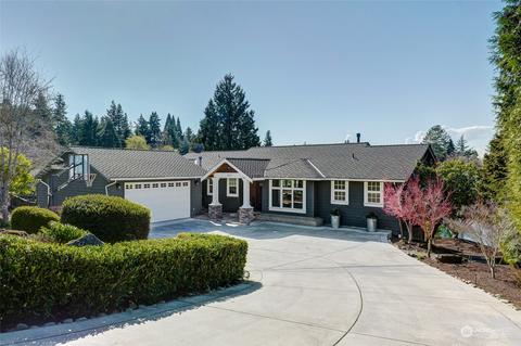 2825 94th Ave NE, Clyde Hill, WA 98004