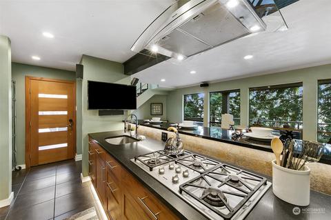 2340 14th Ave E, Seattle, WA 98112 photo 8