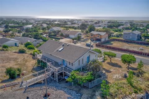 34703 J Pl, Ocean Park, WA 98640