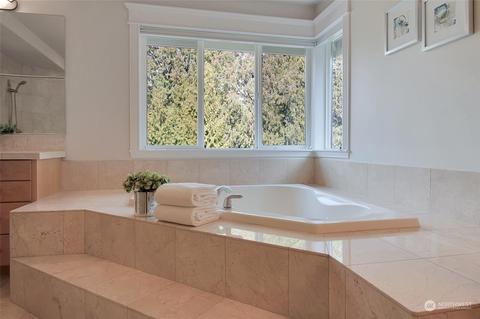 16458 108th Ave NE, Bothell, WA 98011 photo 28