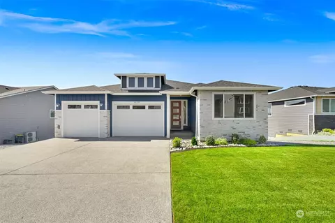 5419 Lonicera Dr, Blaine, WA 98230