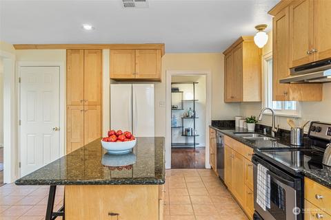 311 N Cabot Rd, Everett, WA 98203 photo 17