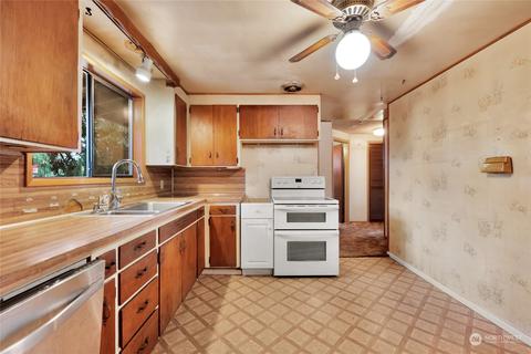 8513 Xavier Way, Everett, WA 98208 photo 15