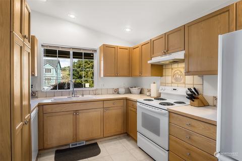 7012 195th St E, Spanaway, WA 98387 photo 4