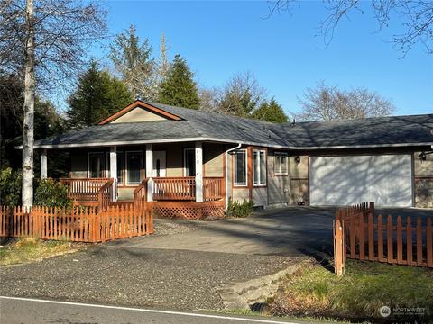 430 Duck Lake Dr NE, Ocean Shores, WA 98569