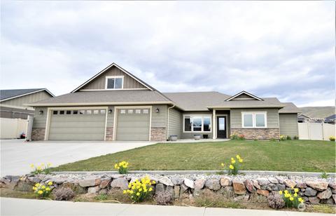 815 Autumn Crest Dr, Wenatchee, WA 98801