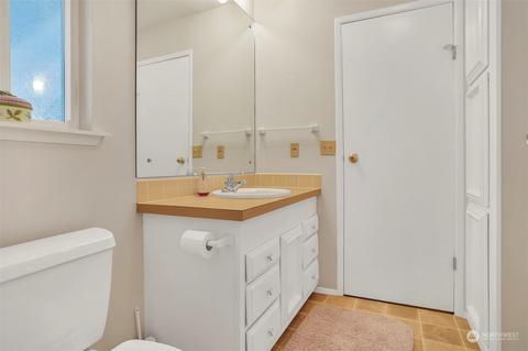 23921 Lake Dr W, Bothell, WA 98021 photo 27