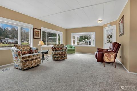 23921 Lake Dr W, Bothell, WA 98021 photo 4